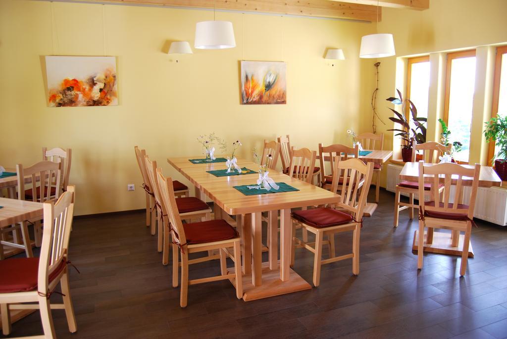 Weingut Winzerzimmer Rothschaedl ليوتسشاخ المظهر الخارجي الصورة